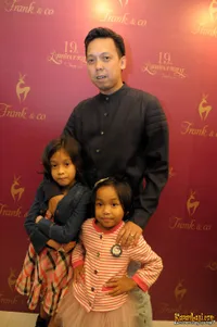 Foto Udjo Project Pop