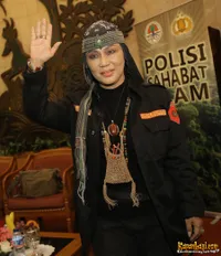 Foto Ully Sigar Rusady