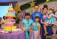 Foto Ussy Sulistiawaty