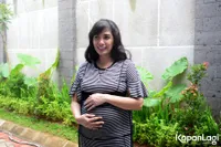 Foto Ussy Sulistiawaty