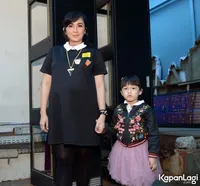 Foto Ussy Sulistiawaty