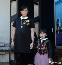 Foto Ussy Sulistiawaty