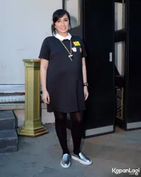 Foto Ussy Sulistiawaty