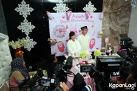 Foto Ussy Sulistiawaty