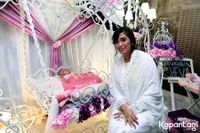 Foto Ussy Sulistiawaty