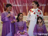 Foto Ussy Sulistiawaty