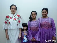 Foto Ussy Sulistiawaty