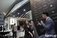 Foto Ussy Sulistiawaty