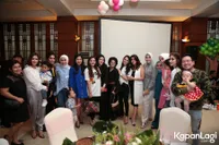 Foto Ussy Sulistiawaty