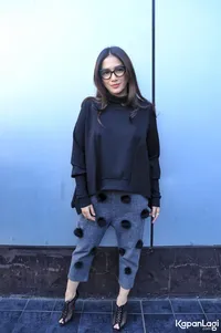 Foto Ussy Sulistiawaty