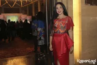 Foto Ussy Sulistiawaty