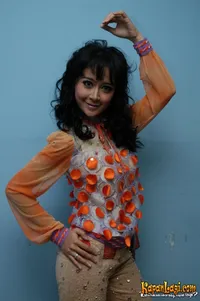 Foto Uut Permatasari