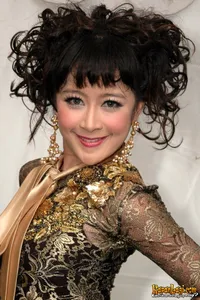 Foto Uut Permatasari