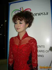 Foto Uut Permatasari