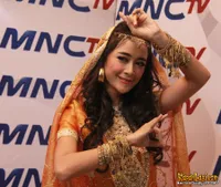 Foto Uut Permatasari