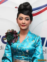 Foto Uut Permatasari