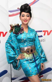 Foto Uut Permatasari