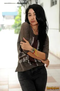 Foto Uut Permatasari