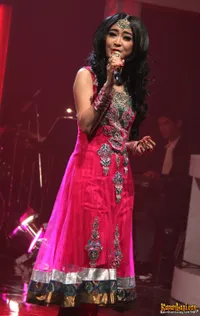 Foto Uut Permatasari