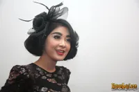 Foto Uut Permatasari