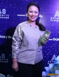 Foto Vebbina Kaunang