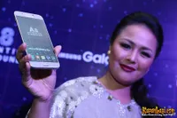 Foto Vebbina Kaunang