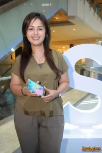 Foto Vebbyna Kaunang