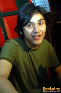 Foto Vicky Nitinegoro