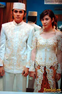 Foto Vicky Nitinegoro