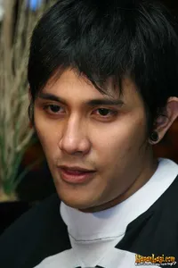 Foto Vicky Nitinegoro