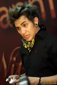 Foto Vicky Nitinegoro