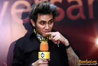 Foto Vicky Nitinegoro