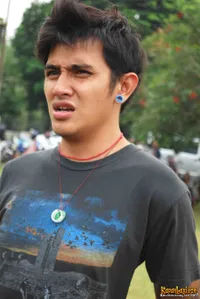 Foto Vicky Nitinegoro