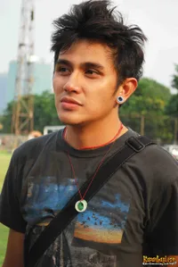 Foto Vicky Nitinegoro