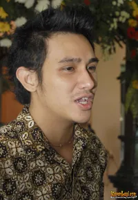 Foto Vicky Nitinegoro