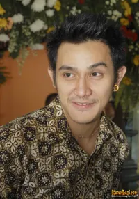 Foto Vicky Nitinegoro