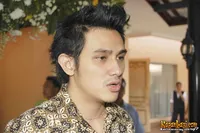 Foto Vicky Nitinegoro