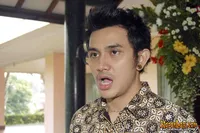 Foto Vicky Nitinegoro