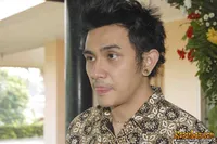 Foto Vicky Nitinegoro