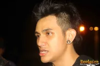 Foto Vicky Nitinegoro