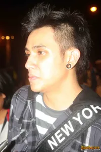 Foto Vicky Nitinegoro