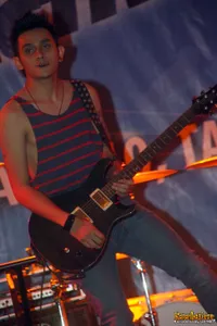 Foto Vicky Nitinegoro