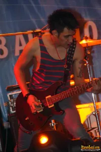 Foto Vicky Nitinegoro