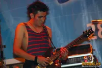 Foto Vicky Nitinegoro