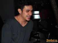 Foto Vicky Nitinegoro