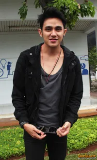 Foto Vicky Nitinegoro