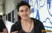 Foto Vicky Nitinegoro