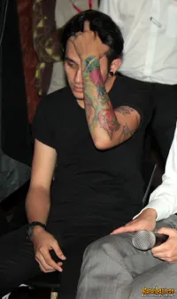 Foto Vicky Nitinegoro