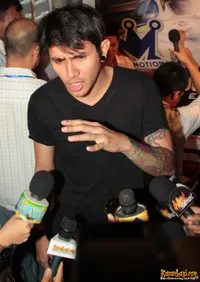 Foto Vicky Nitinegoro