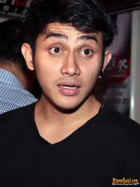 Foto Vicky Nitinegoro